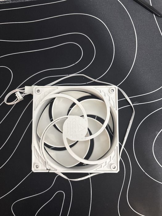 Вентилатор ARCTIC P12 PWM PST 120mm white