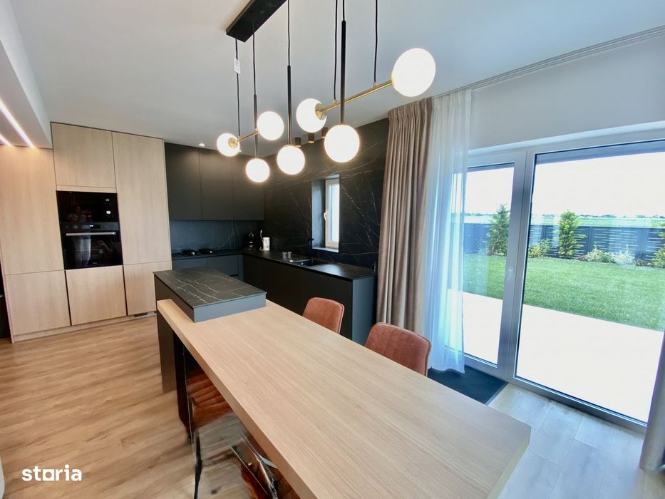 Vila noua cu bucatarie, cartier premium, padure, lac, centru Corbeanca