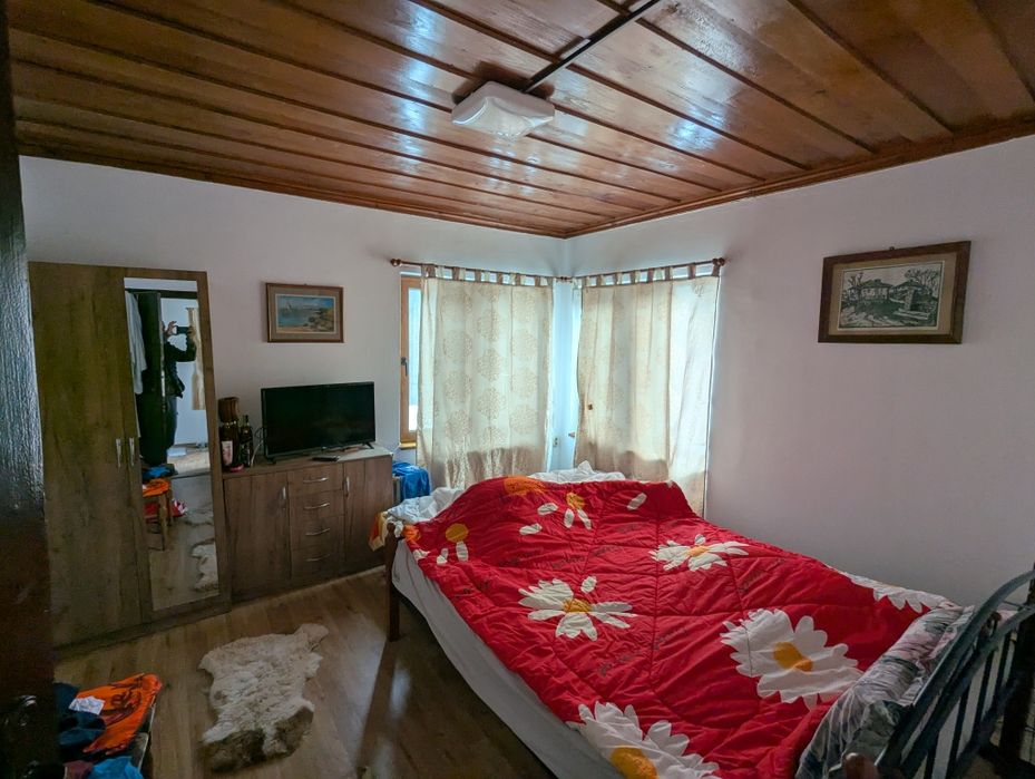 Уникална къща в сърцето на еленския балкан