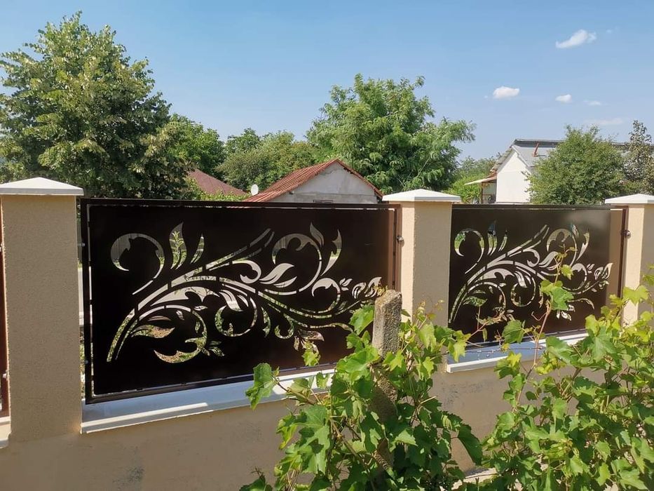 Capace/coame(caciuli-fundatie) gard