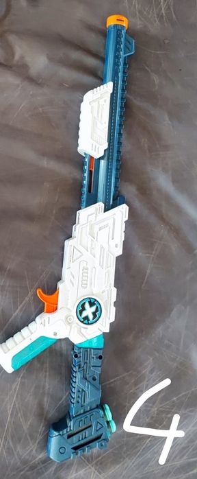 Jucarii Nerf. Pistoale, pusti