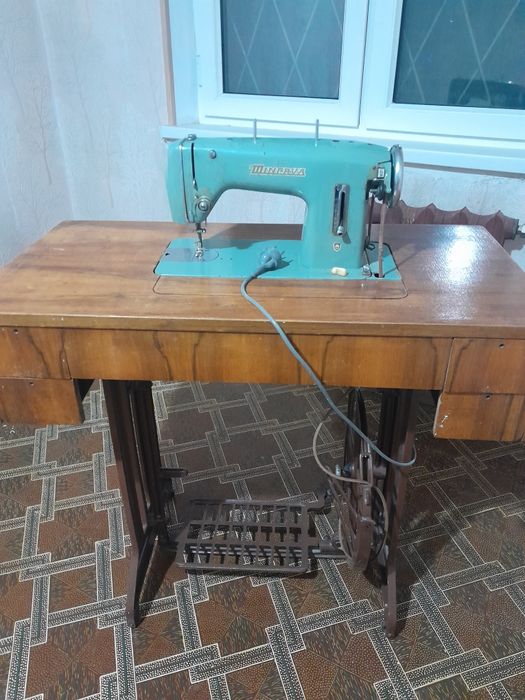 Продам Швейную машину