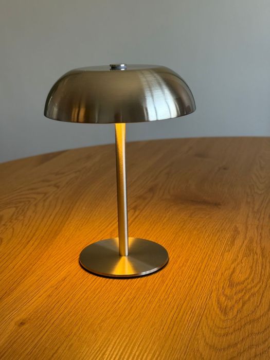 Стильный сенсорный ночник