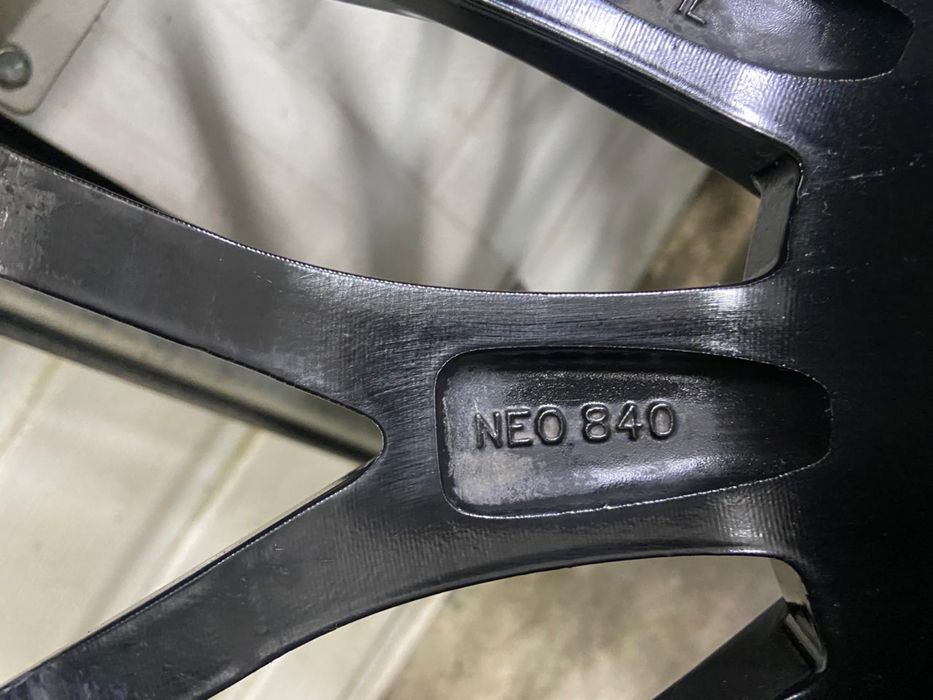 Диски на авто R18