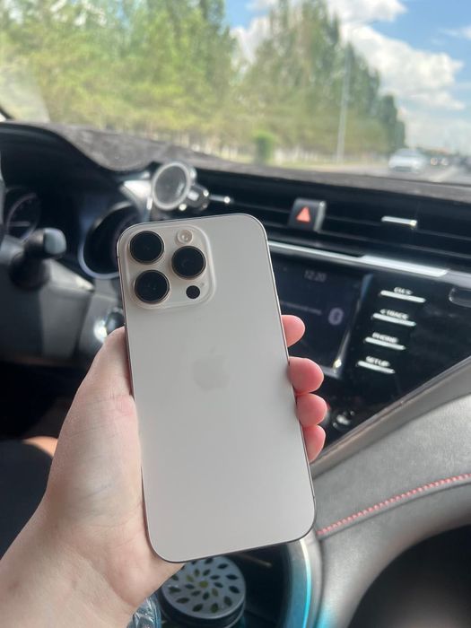Продам iPhone 16 про