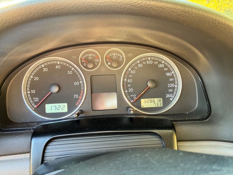 Автомобил VW Passat
