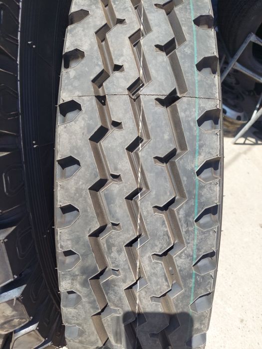 Автошина 10.00R20 для камаз зил