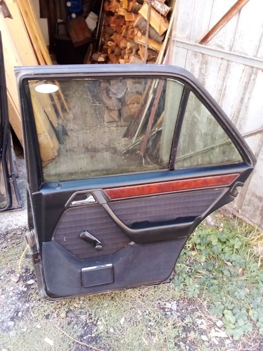 Части за Мерцедес 124