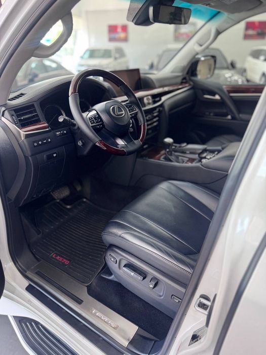 Bugun sotuvimizda Lexus LX 570