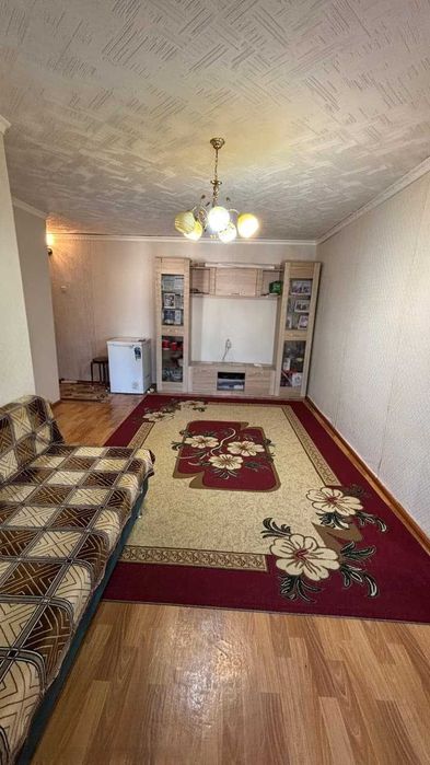 продам 2 комнатную квартиру