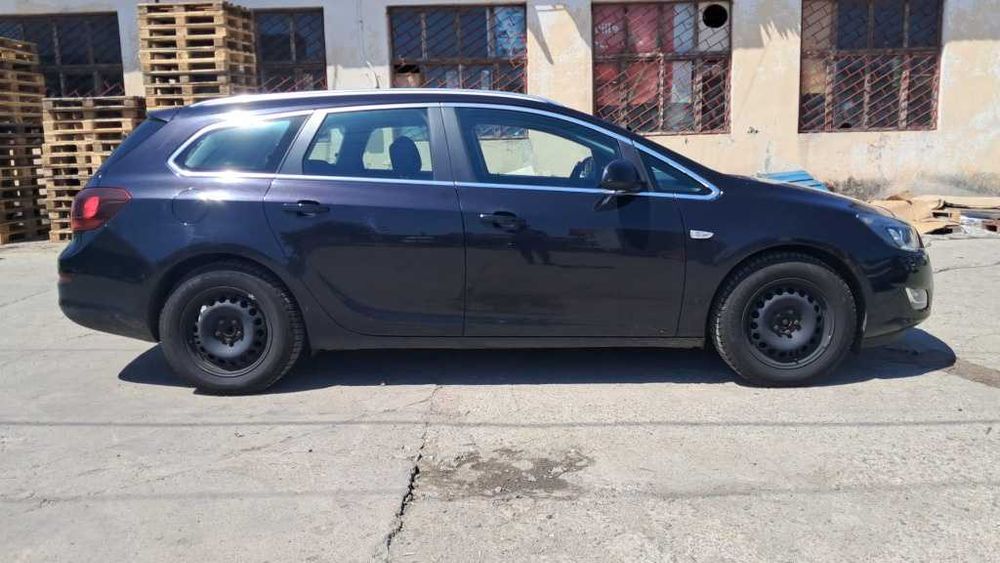 Dezmembrari Opel Astra J 1.4 Turbo A14NET ,transmisie manuala ,an 2011