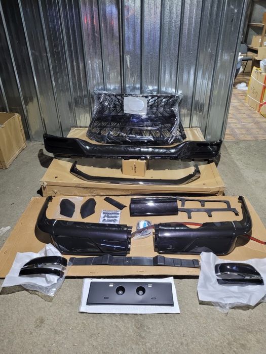 Фары на Lexus 570