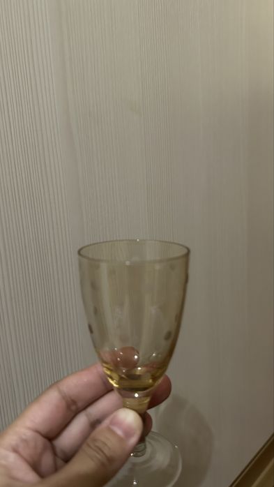 Отдам даром рюмки стеклянные, хрустальные