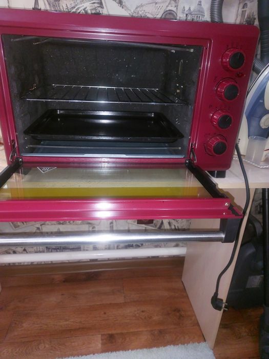 Продам духовой шкаф.