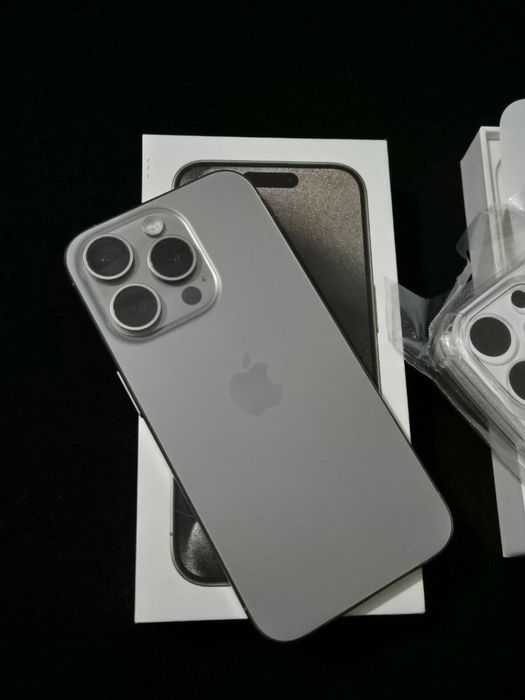 iPhone 15 pro 256гб