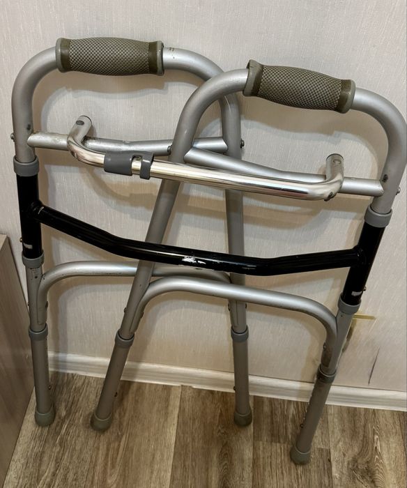 Ходунки для малоподвижных людей