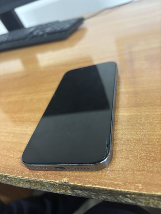 Продам Айфон 13 про