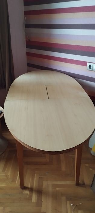Маса дървена разтегателна овална