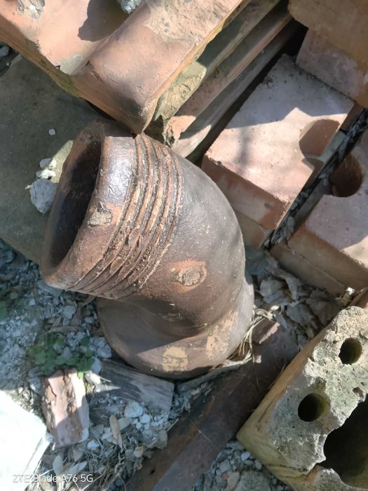 Стари керамични канализационни тръби