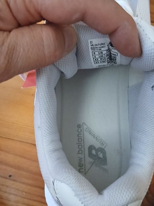 Маратонки NEW Balance 2000