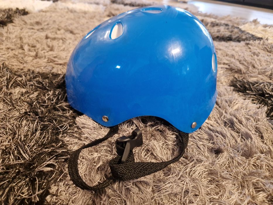 Vând casca bicicleta copii