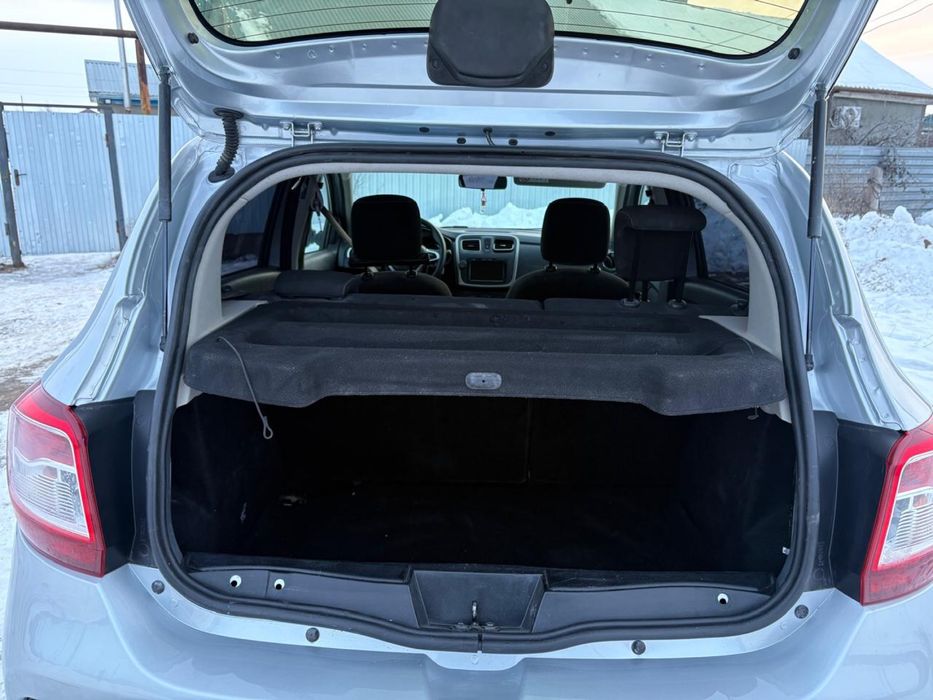 Продам Рено Сандеро 2020