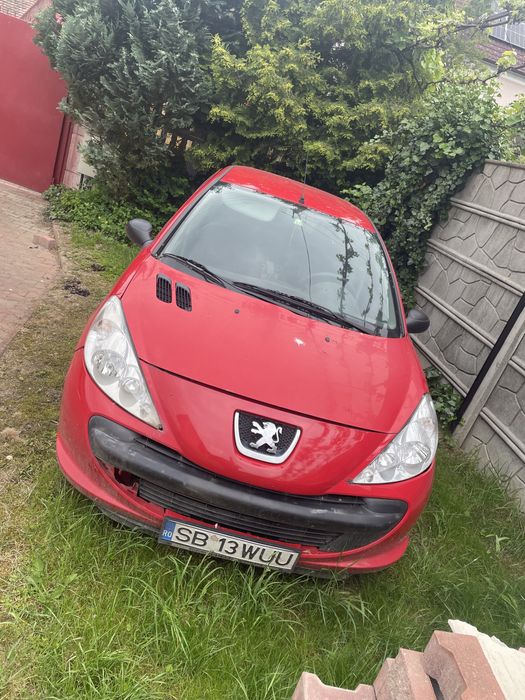 Vând Peugeot 206+ pentru dezmembrari