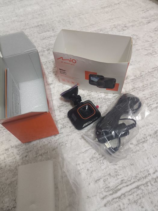 Продам регистратор на машину