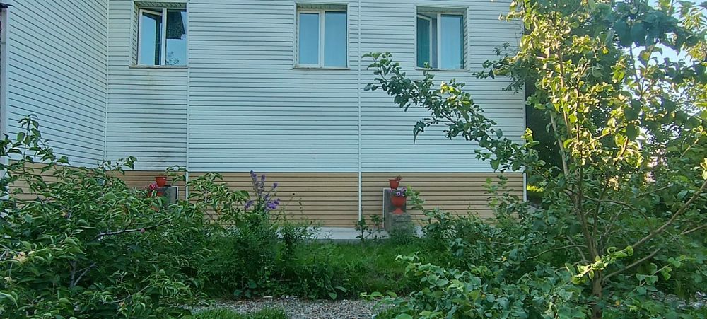 Продам двухэтажный дом с подвалом