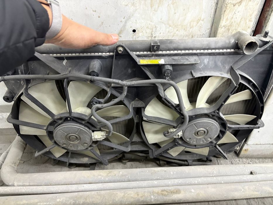 Радиатор Camry 30