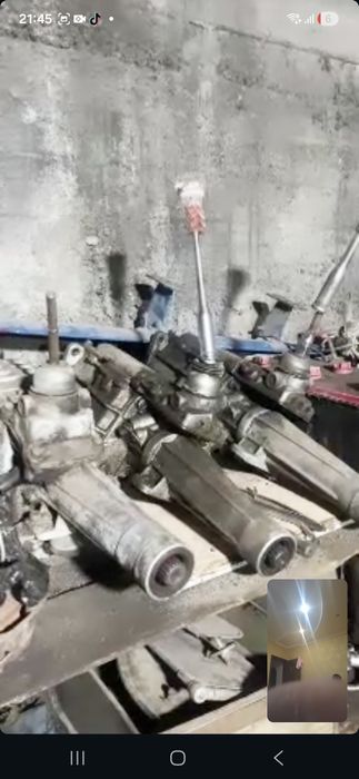 Продаю волгу в отличном состояние не гнилой не битый .