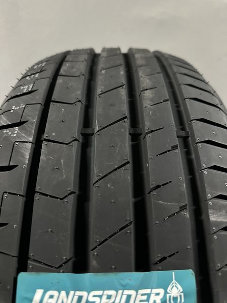 Нови летни гуми LANDSPIDER UHP 235/55R17 103W XL БОРД 2355517