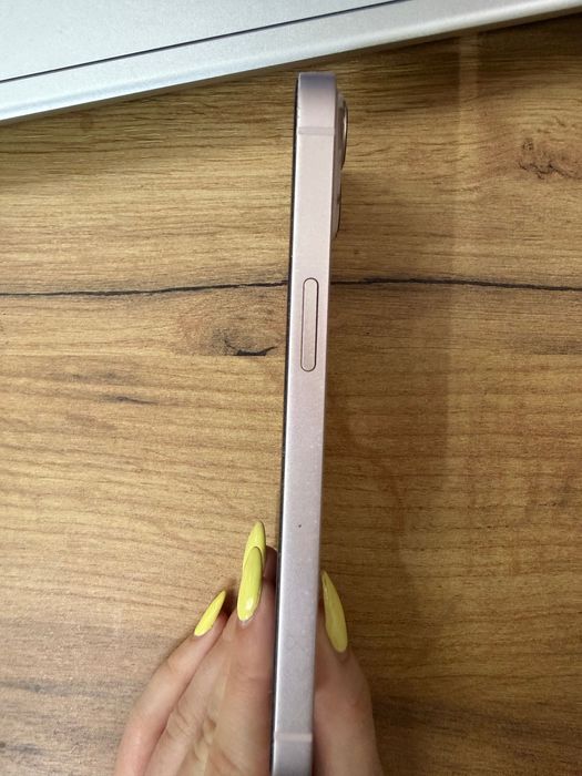 Телефон Iphone 13
