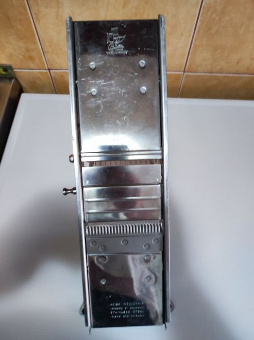 MANDOLINA din inox,lamă neteda, ondulată, juliene  made in france