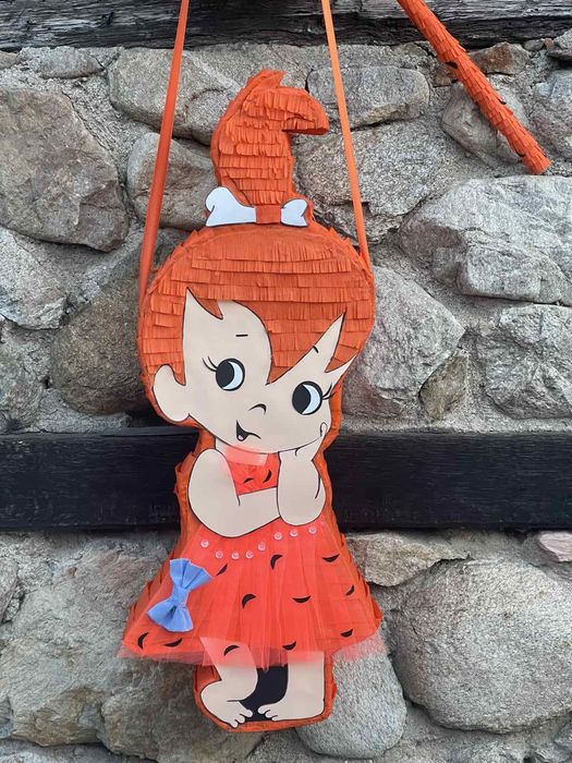 Пинята на тема "Пебълс Флинстоун"