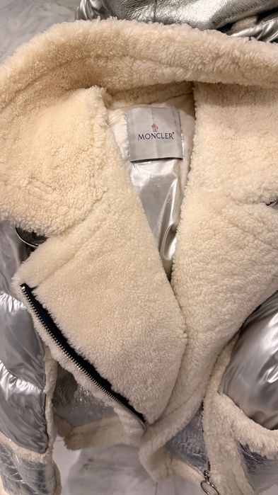 Стильный авиатор MONCLER