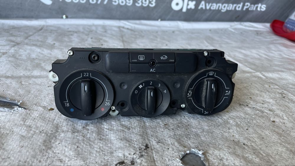 Панел климатик VW Golf 5