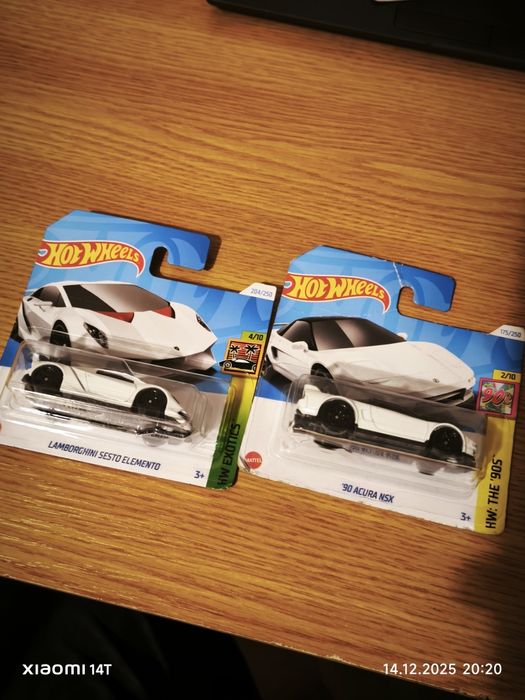Vând hotwheelsuri rare