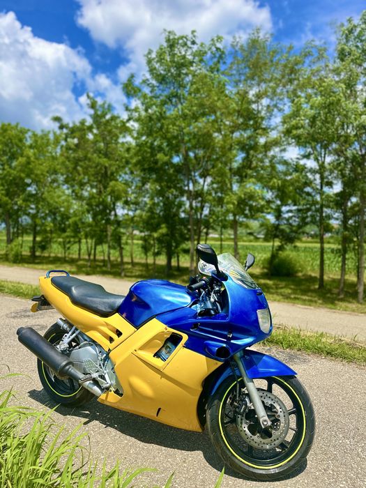Honda cbr 600 F2