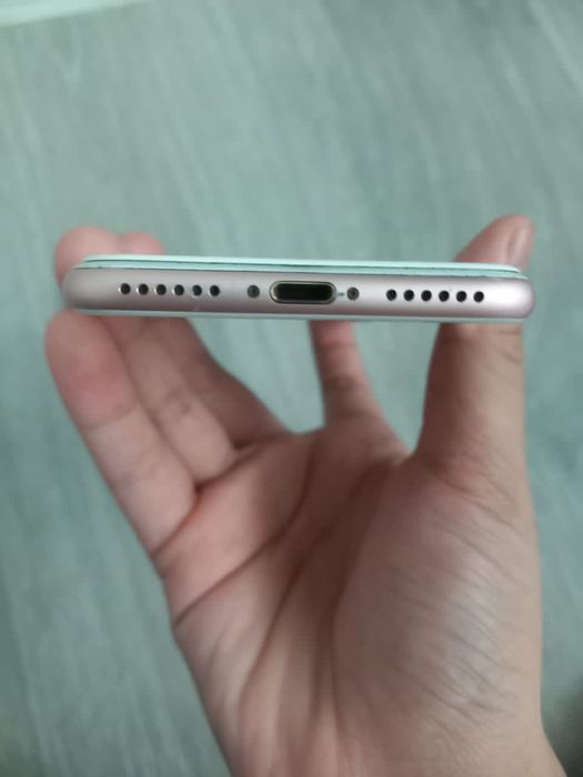 Iphone 7 хороший состояние