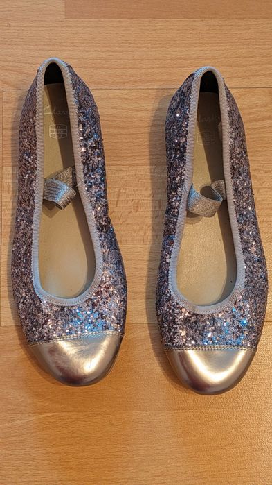 Balerini noi Clarks