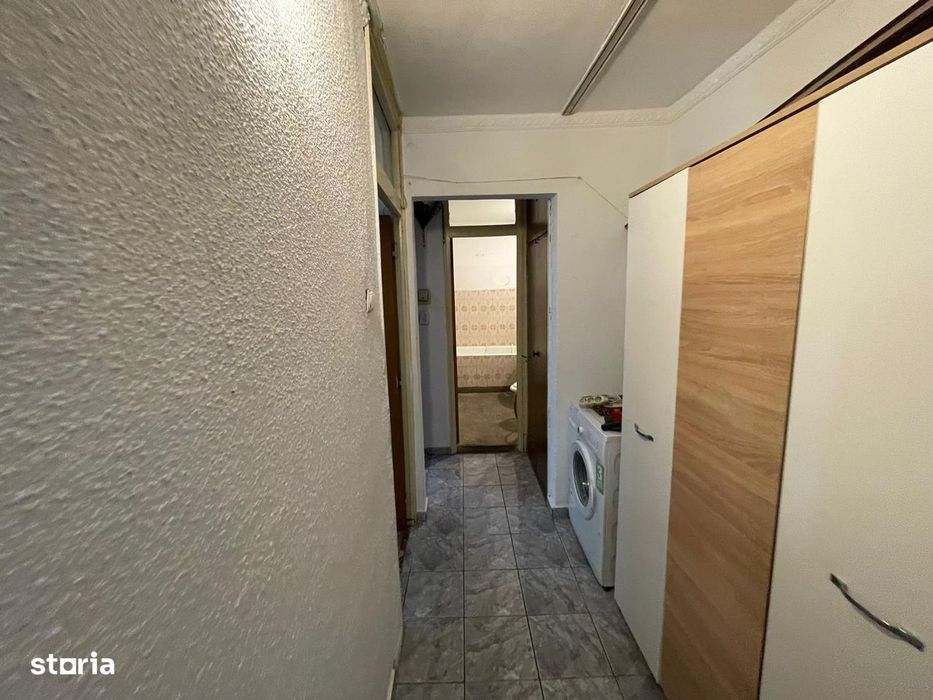 Apartament 3 camere, etaj 1/4,2 bai,69 mp, centrala,bloc 1981-Militari