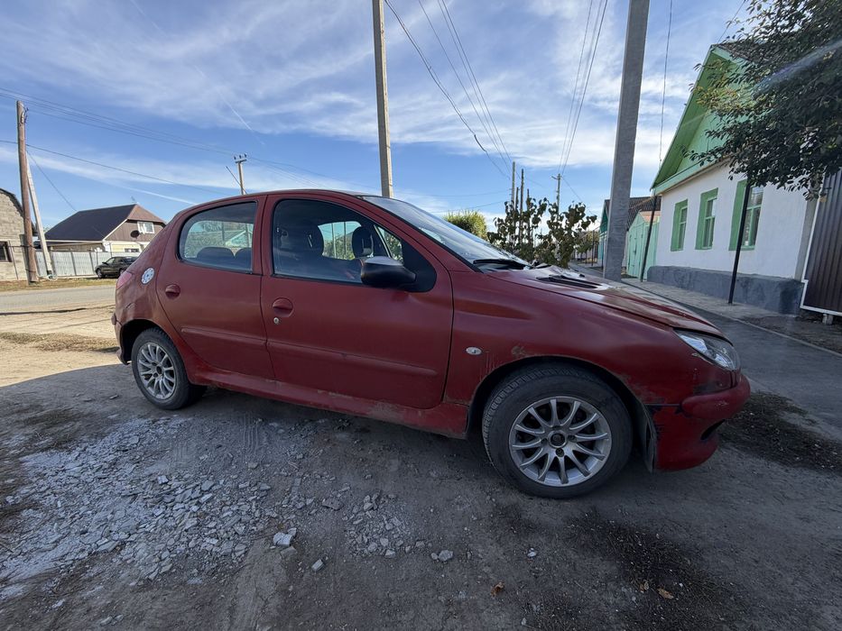 Продам автомобиль Peugeot 206
