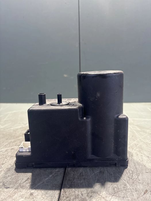 Pompa vacuum inchidere A40862257A Audi A4 1997 1.9 TDI MT (110 hp)