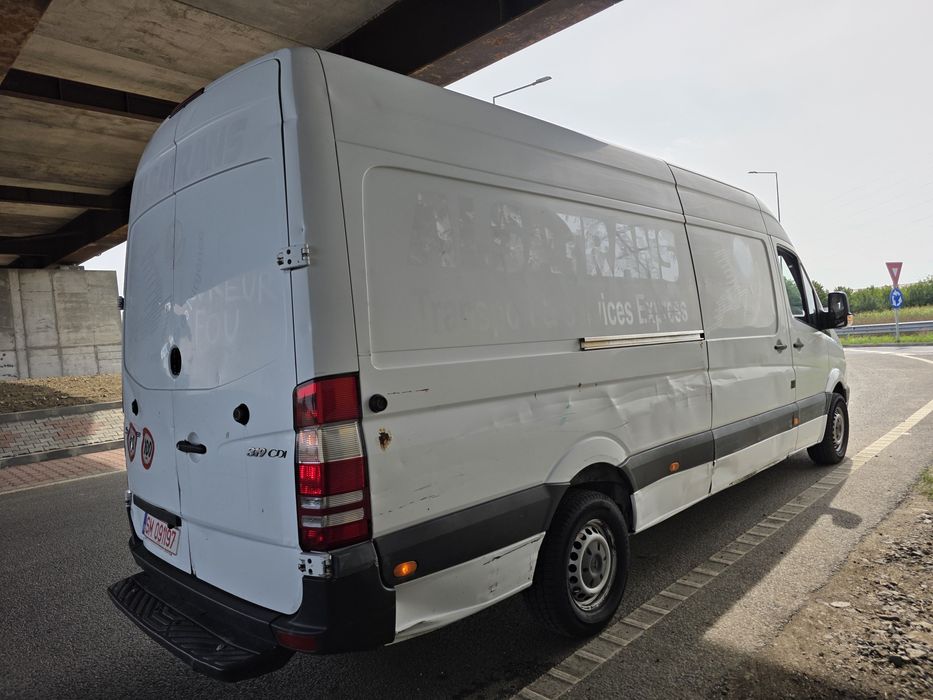 Mercedes-Sprinter 319
