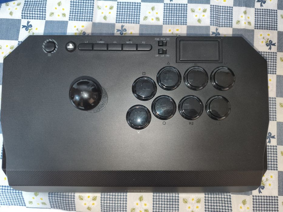 Пълен Премиум Гейминг Комплект PlayStation 5 (Диск) + 2 Контролера + Зарядно + Qanba Fight Stick + Топ Игри!