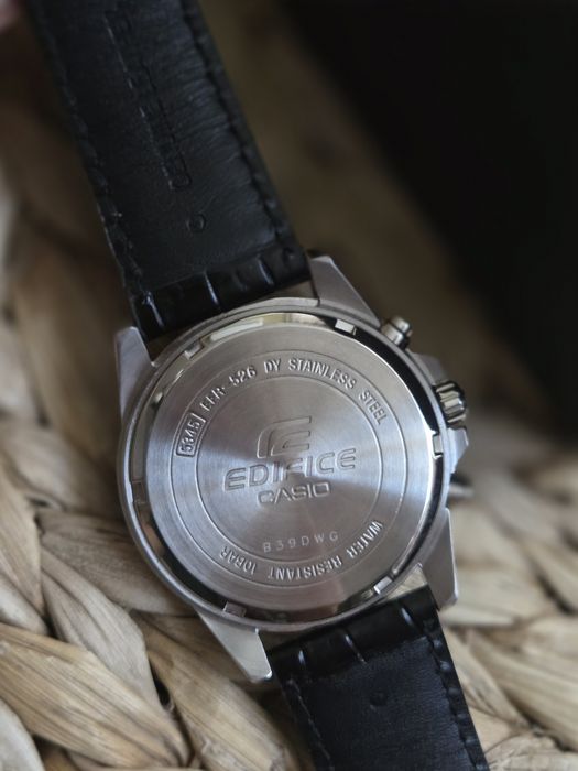 EМъжки часовник Casio Edifice EFR-526L-1AVUEF