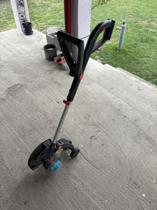 Trimmer / motocoasa electrica Gardena 450Li pe acumulator 18v