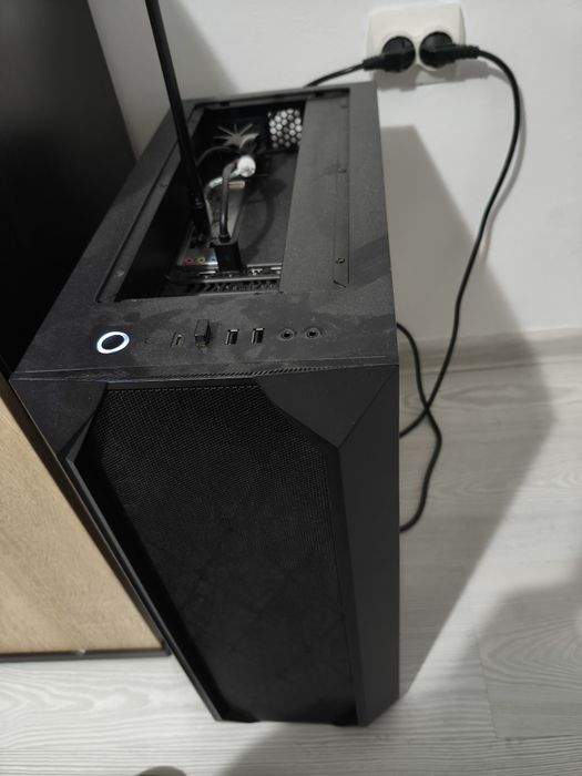 Gaming PC–RX 6600 8GB/i3-12100F/16GB DDR4/1TB SSD Приемам коментар
