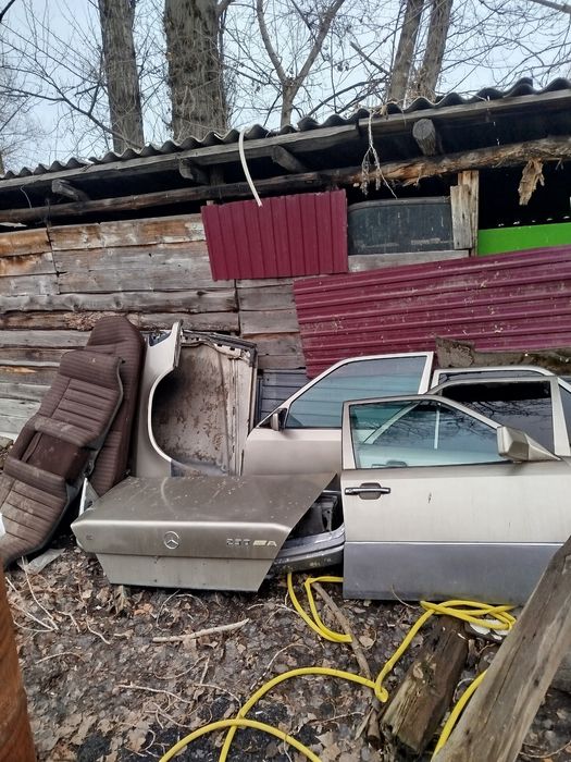 Мерседес 124 по запчастям